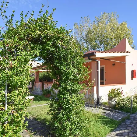 Casa de Férias 1 Bedroom Amazing In Cirella