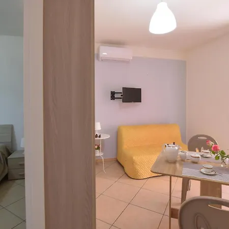 בית נופש 1 Bedroom Amazing In סירלה
